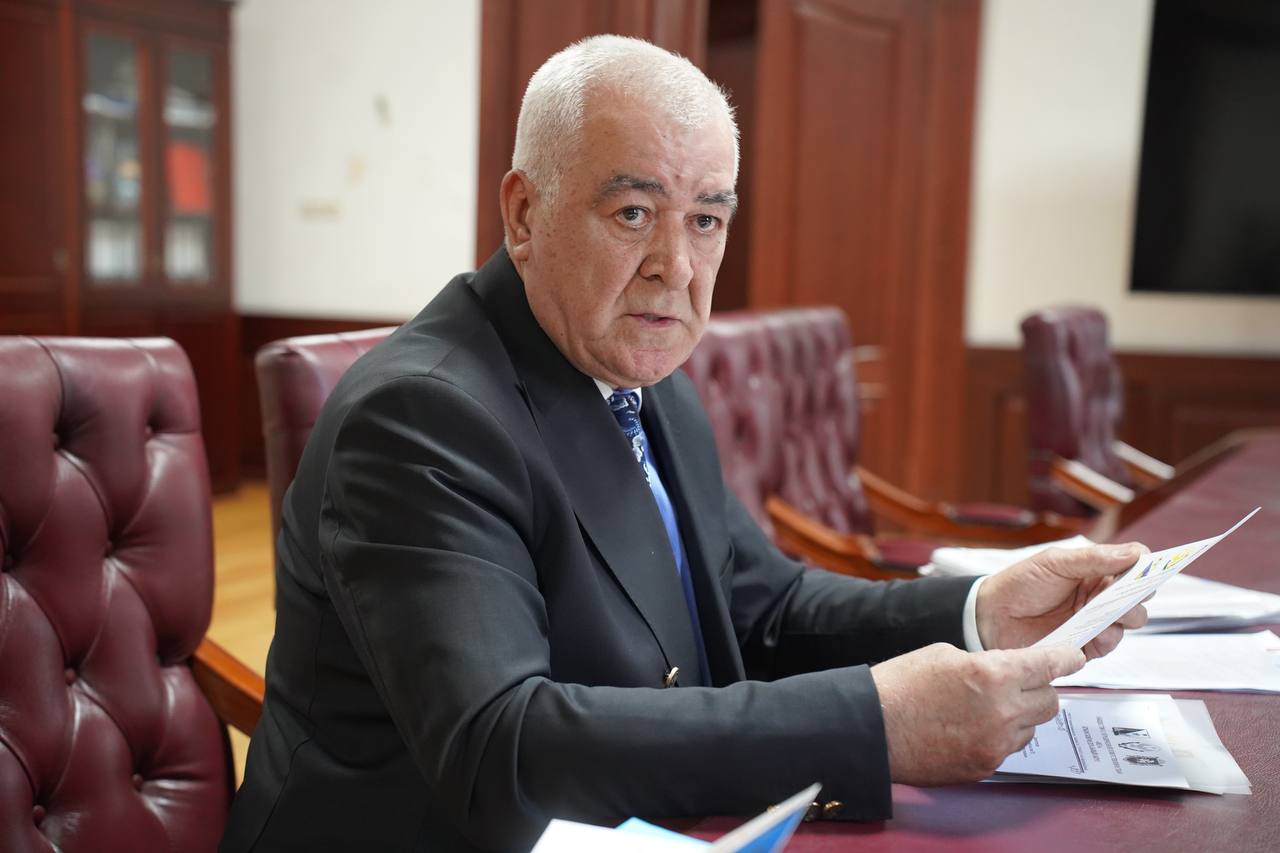 Глава Минимущества Заур Эминов провёл личный приём граждан